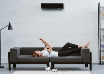 Morar sozinho: como conseguir, custos e conselhos de especialistas