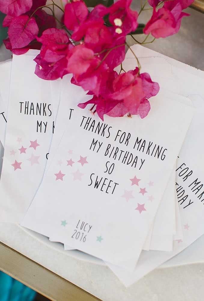 Que tal preparar uns cartões de agradecimento para os seus convidados? Eles vão amar!