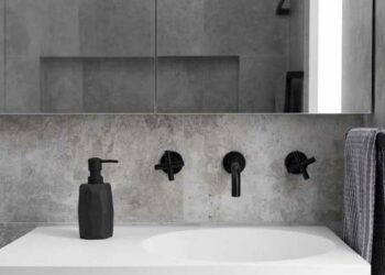Banheiro cinza: ideias incríveis para inspirar seu novo projeto
