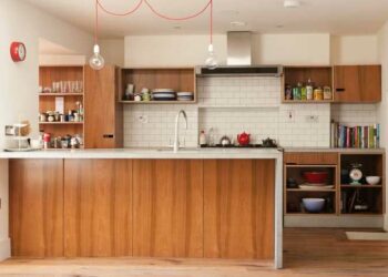 Cozinha de madeira: vantagens, desvantagens, cuidados e 60 projetos