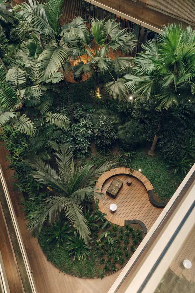 Projeto de jardim tropical para um condomínio. Tamanho não é problema para esse tipo de jardim