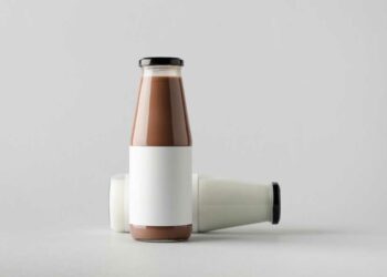 Como tirar cola de adesivo: 4 formas para remover com facilidade