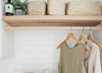 Prateleira para lavanderia: como escolher, vantagens, dicas e inspirações