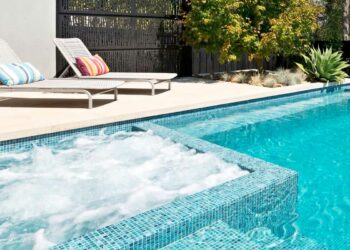 Piscina com hidro: vantagens, tipos, dicas e ideias para inspirar