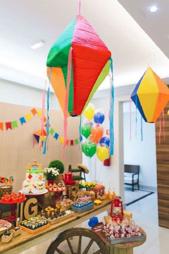 Balão de Festa Junina: Tutoriais, Como Fazer e 50 Fotos Criativas
