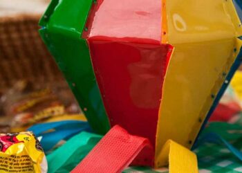 Balão de festa junina: tutoriais passo a passo e 55 ideias criativas