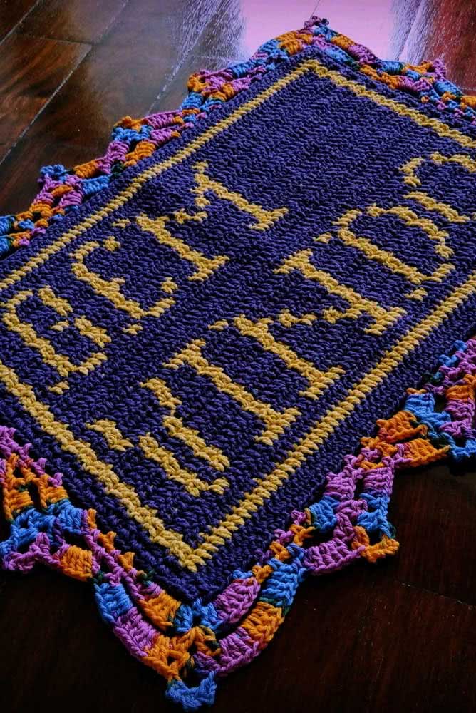 Bem vindo: peça de crochê com diferentes cores para colocar na entrada da casa.