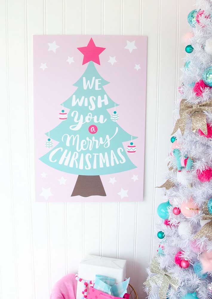Quadro decorativo em formato de árvore de Natal para pendurar na sua sala.
