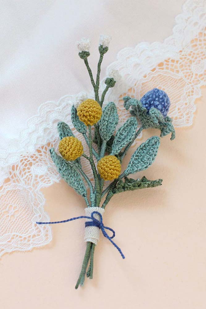 Buquê de flor de crochê delicado e simples. 