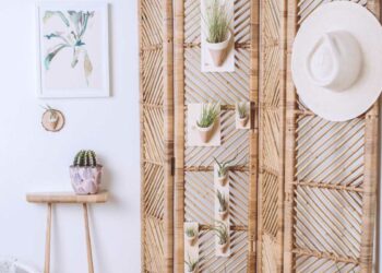 Biombo de madeira: como fazer e 50 ideias para usar na decoração