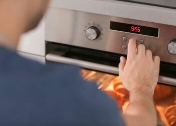 Forno elétrico ou a gás: qual é o melhor e dicas de especialistas