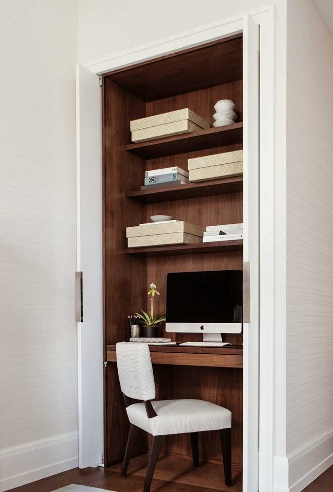 O armário embutido é uma ótima alternativa para “esconder” ambientes dentro de casa