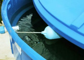 Limpeza de caixa d’água: importância, dicas e passo a passo