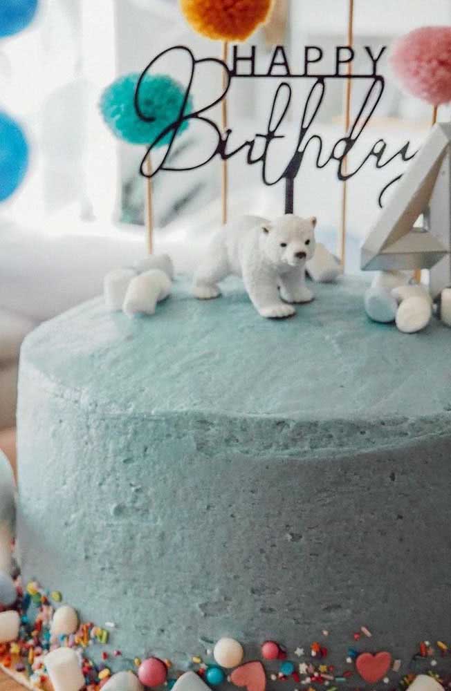 Modelo de bolo com Ursinhos e toppers para festa Frozen. 