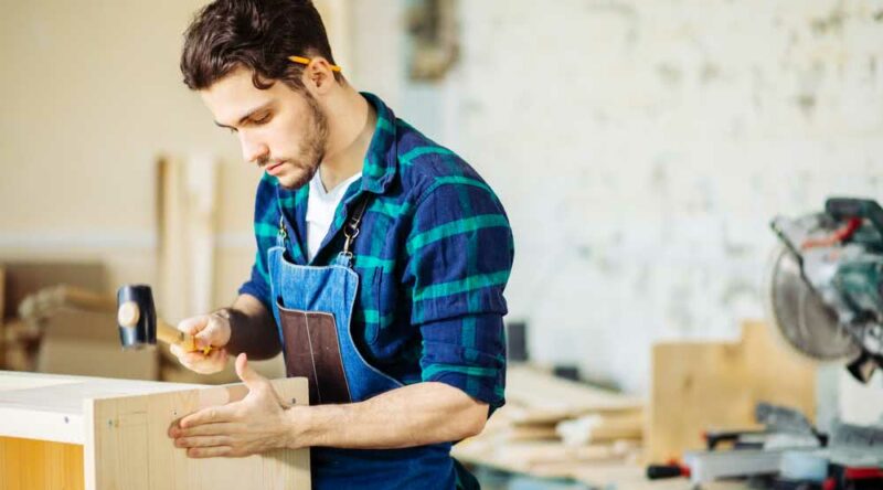 Diferença entre carpinteiro e marceneiro: veja quais são as principais