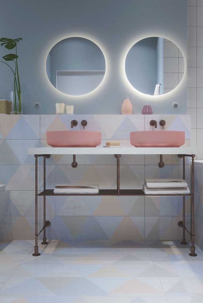 Espelho com led para banheiro: solução simples, bonita e eficiente de iluminação