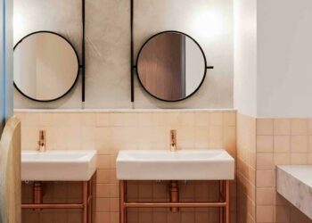 Espelho redondo para banheiro: como escolher, dicas e 50 inspirações