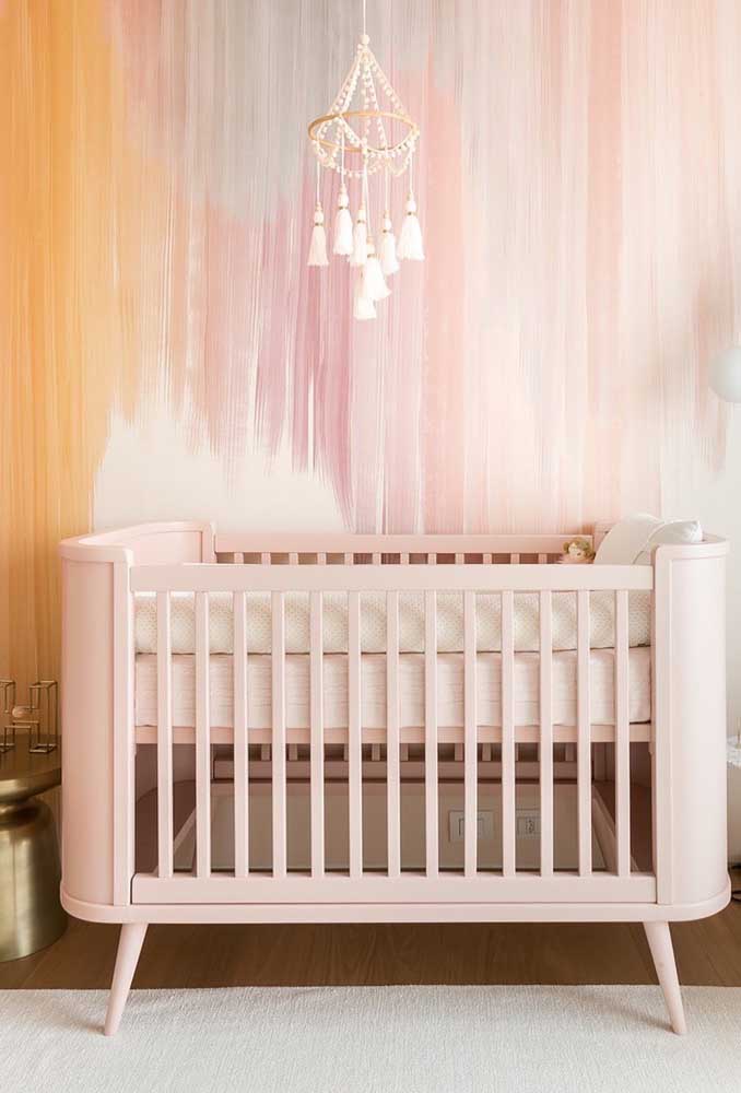 Aqui, a pintura diferenciada pode ser considerada como um tipo de enfeite de parede para quarto de bebê