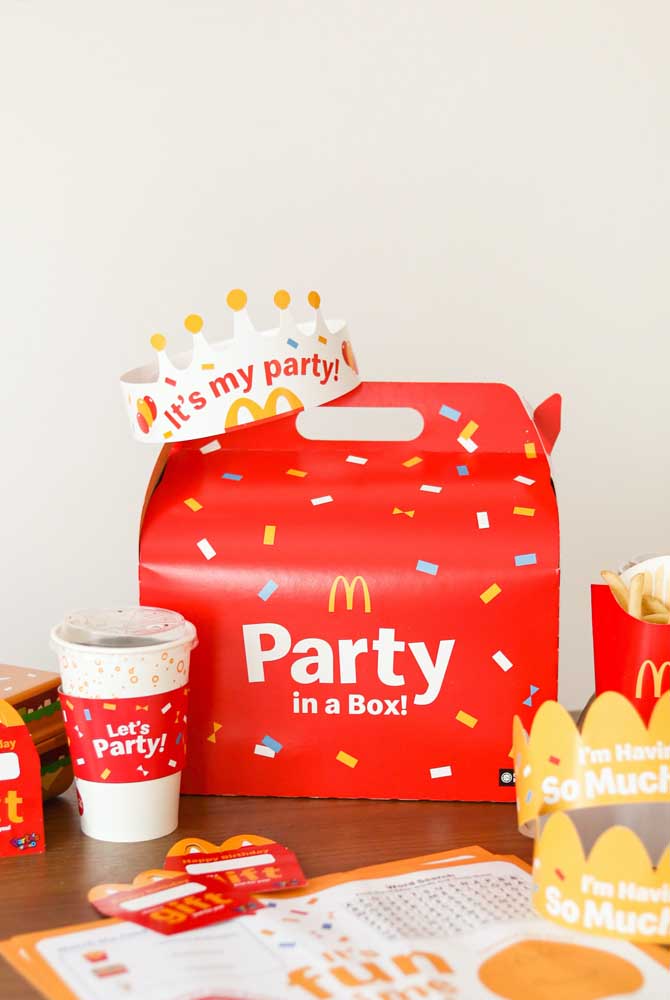Festa na caixa infantil personalizada para aquela criança fã de fast food