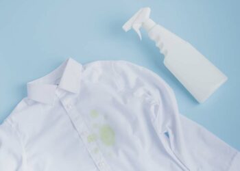 Como tirar mancha de óleo da roupa: veja o passo a passo prático