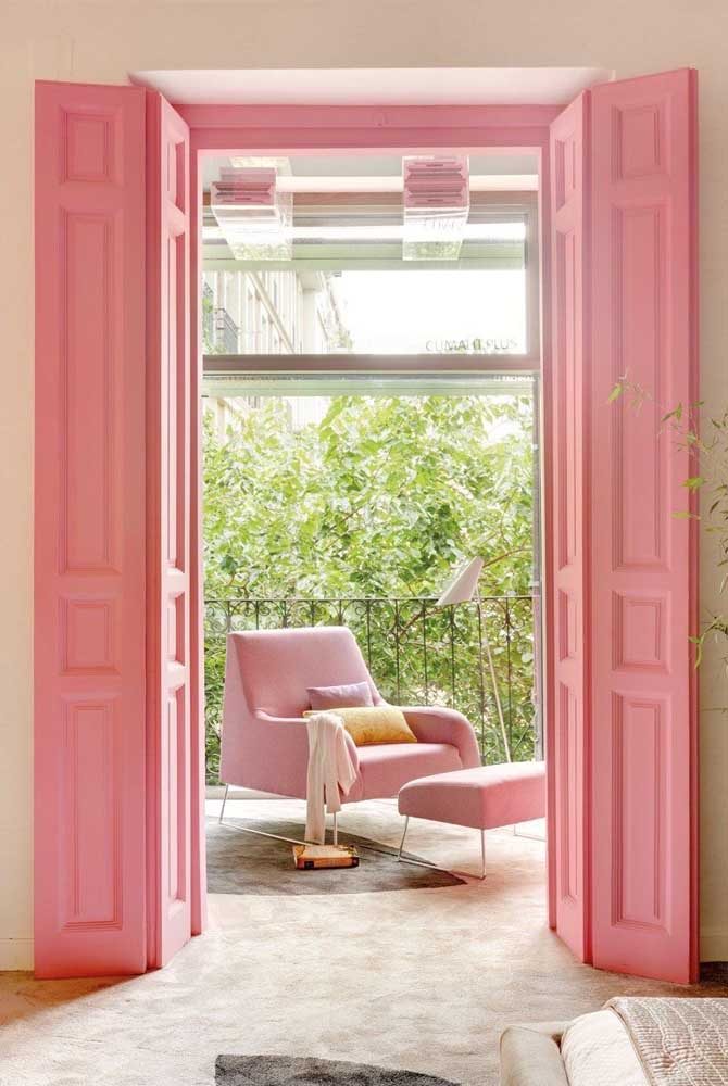 Uma porta rosa millennial para chamar de sua!