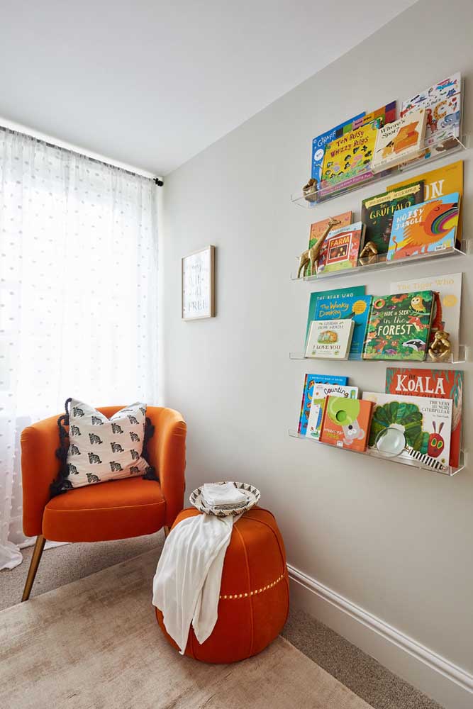 Traga para o quarto de bebê safari livros que contem histórias sobre animais 