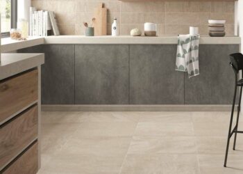 Porcelanato bege: o que é, tipos, dicas e projetos para se inspirar