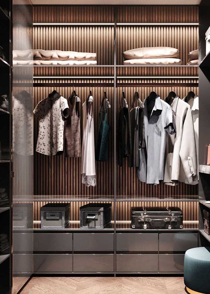 Organização é outra característica marcante dos closets luxuosos