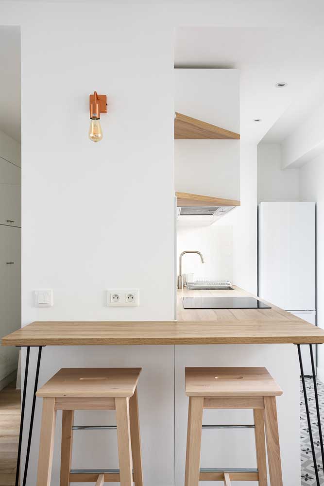Menos é mais na cozinha planejada pequena e moderna para apartamento