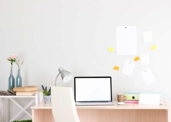 Mesa de trabalho organizada: como fazer em 3 passos simples