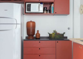 Cozinha vermelha: veja 84 projetos para acertar em cheio na cor