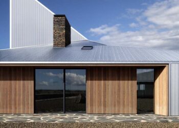 Fachadas de casas com telhado: os 50 projetos mais incríveis