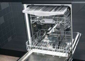 Como limpar máquina de lavar louça: passo a passo fácil e prático