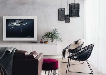 Cadeira preta: tipos, como escolher e 50 ideias para inserir na décor