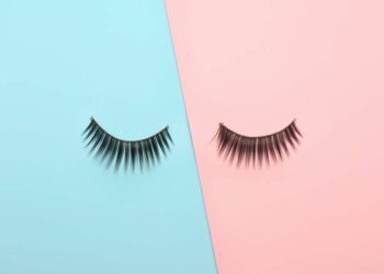 Como limpar cílios postiços: 3 técnicas com dicas profissionais
