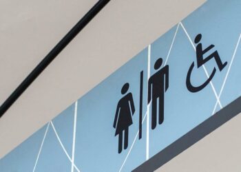 Banheiro adaptado para cadeirante: o guia completo para acertar em cheio