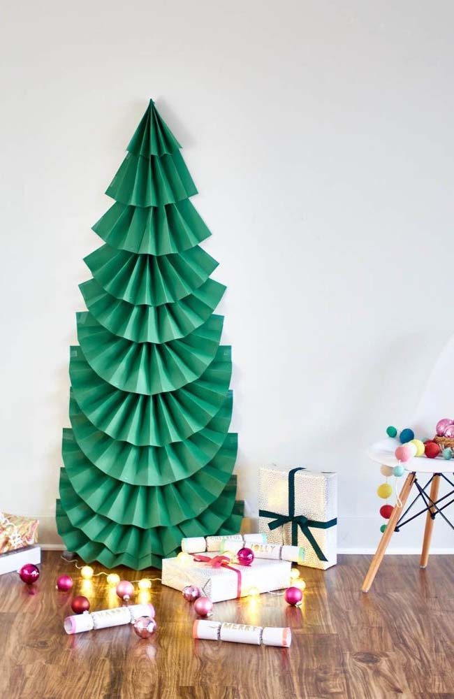 Experimente se aventurar no mundo dos origamis e monte toda a decoração Natalina de casa.