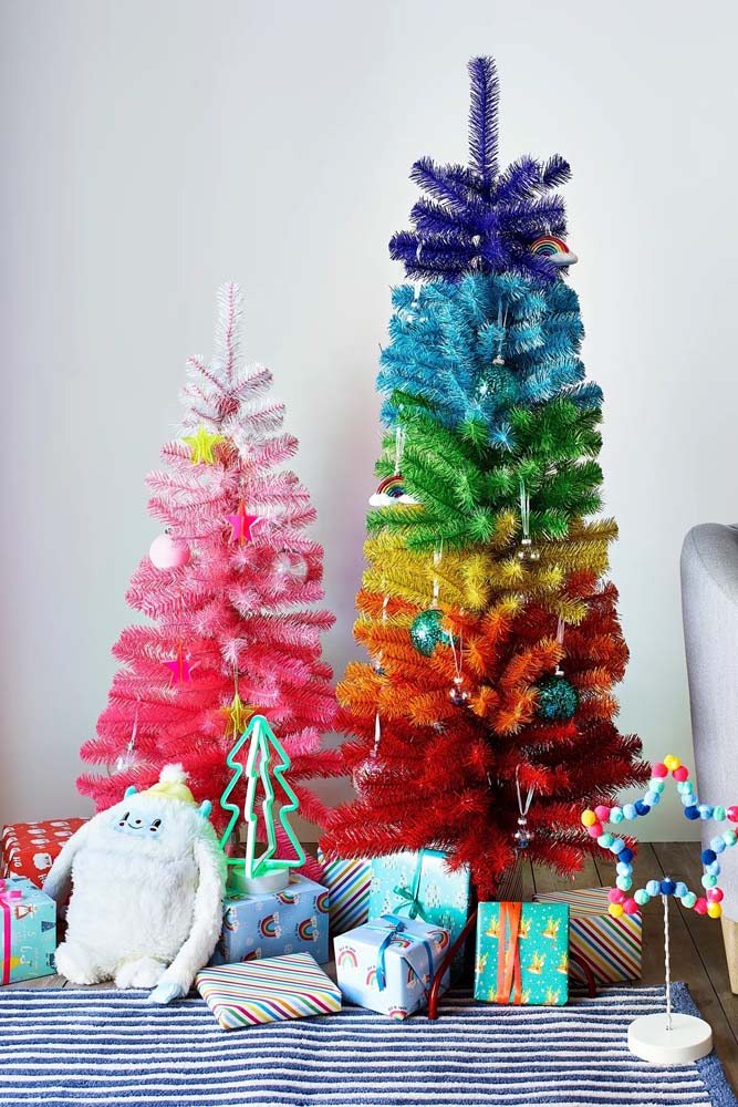 Árvore de Natal Pequena: +82 Modelos Lindos para Se Inspirar  Arvore de natal  pequena, Arvore de natal, Árvore de natal com luzes