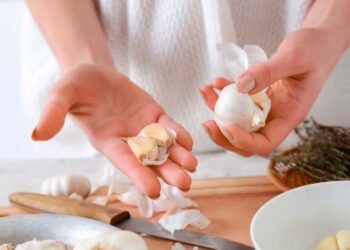 Como tirar cheiro de alho da mão: 12 métodos simples e eficazes