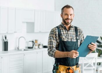 Marido de aluguel: o que é, como contratar e os principais cuidados