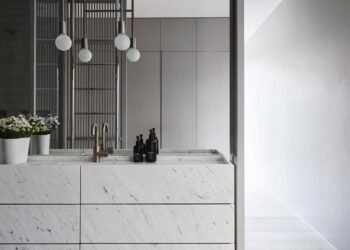 Bancadas com cubas e pias esculpidas: o guia completo com projetos inspiradores