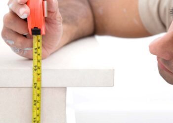 Altura de bancada de banheiro: como calcular e definir?