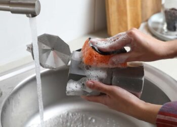 Como tirar ferrugem de inox: passo a passo e cuidados essenciais