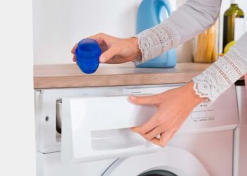 Como tirar mancha de amaciante da roupa: veja dicas eficazes