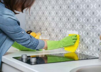 Como limpar azulejo de cozinha: as melhores dicas para você seguir
