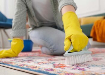 Como limpar tapete: veja o passo a passo para cada material