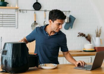 Como usar Air Fryer: passo a passo, dicas, cuidados e limpeza