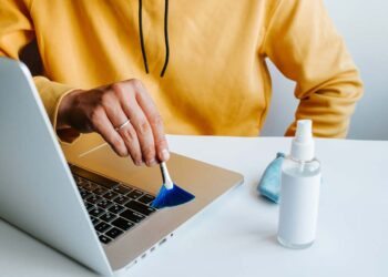 Como limpar notebook: o guia completo com dicas profissionais