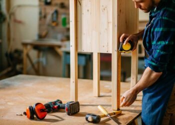 Diferença entre carpinteiro e marceneiro: confira as principais