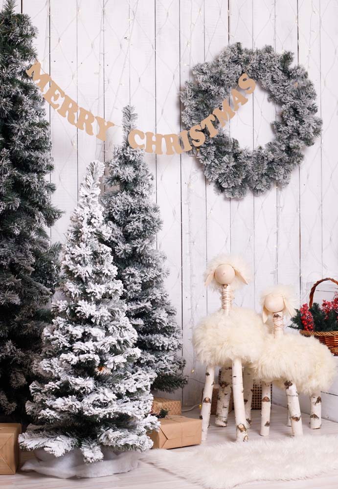 Árvore de Natal Nevada: +50 Ideias para Trazer o Encanto da Neve para Sua  Decoração